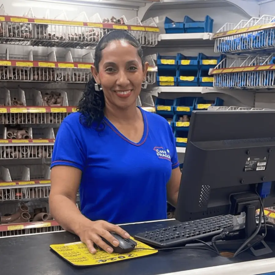 Gleice, da equipe de vendas da Casa Fragoso